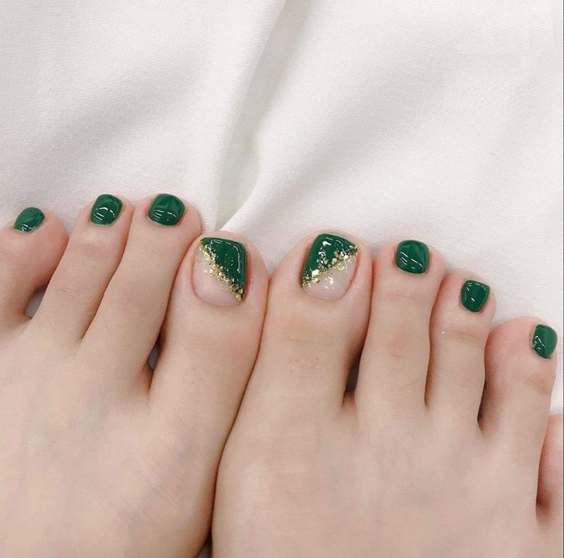 Top 8 sơn móng chân màu xanh lá cây siêu đẹp cho mọi phong cách   ALONGWALKER